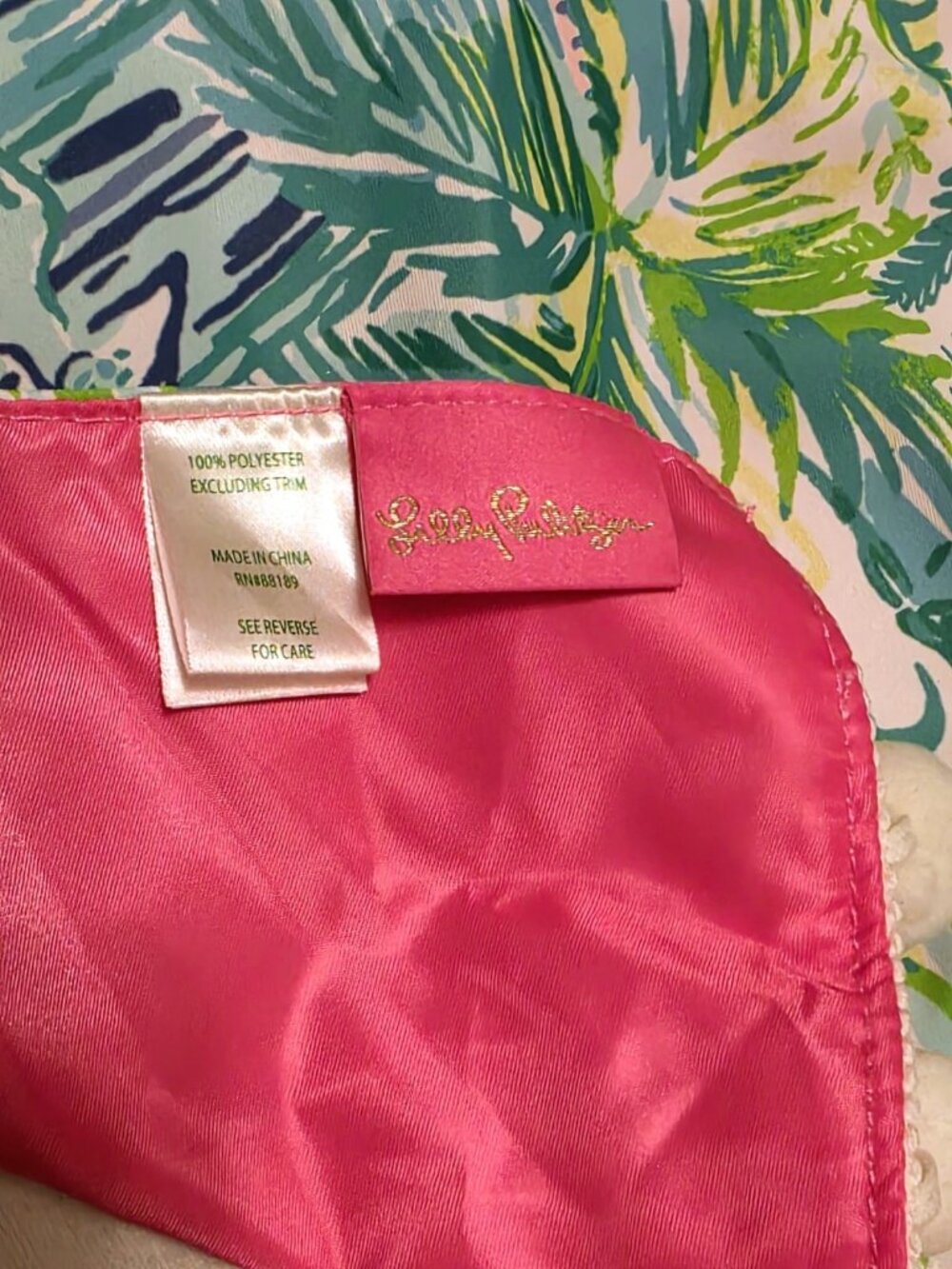 Lilly Pulitzer Christmas Tree Skirt Boho Tropical Pom Pom Trim NWOT 46" Diameter - Picture 6 of 16